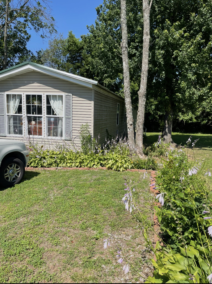 12 Fairgrounds Road