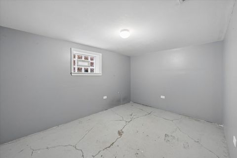 Tiny photo for 2952 N Mobile Avenue, Chicago, IL 60634 (MLS # 12637265)