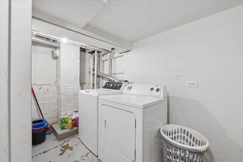 Tiny photo for 2952 N Mobile Avenue, Chicago, IL 60634 (MLS # 12637265)