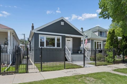 Photo of 2952 N Mobile Avenue, Chicago, IL 60634 (MLS # 12637265)
