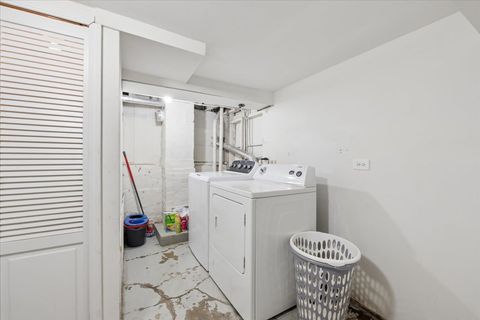 Tiny photo for 2952 N Mobile Avenue, Chicago, IL 60634 (MLS # 12637265)