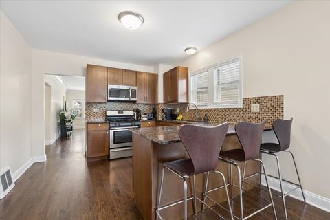 Tiny photo for 2952 N Mobile Avenue, Chicago, IL 60634 (MLS # 12637265)