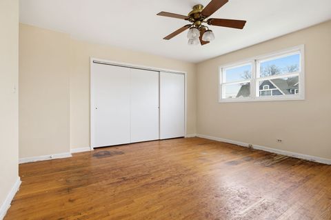 Tiny photo for 155 E Madison Street, Elmhurst, IL 60126 (MLS # 12618801)