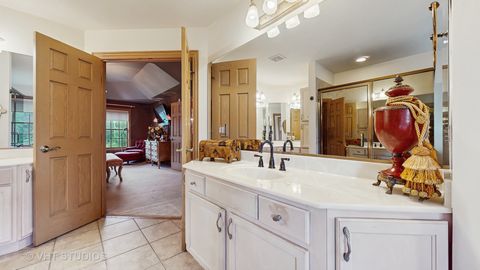 Tiny photo for 1527 Lexington Circle, Schaumburg, IL 60173 (MLS # 12587962)