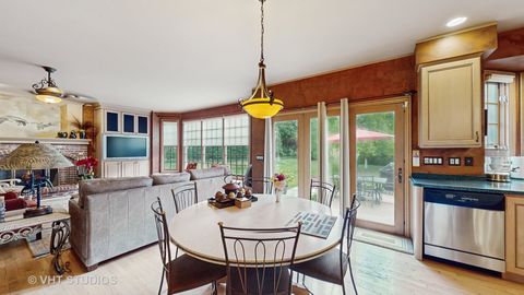 Tiny photo for 1527 Lexington Circle, Schaumburg, IL 60173 (MLS # 12587962)