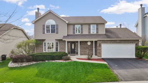 Photo of 892 Somerset Drive, Carol Stream, IL 60188 (MLS # 12624415)