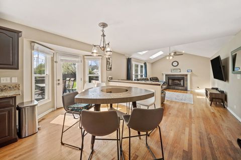 Tiny photo for 892 Somerset Drive, Carol Stream, IL 60188 (MLS # 12624415)