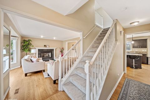 Tiny photo for 892 Somerset Drive, Carol Stream, IL 60188 (MLS # 12624415)