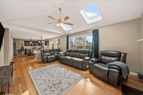 Tiny photo for 892 Somerset Drive, Carol Stream, IL 60188 (MLS # 12624415)