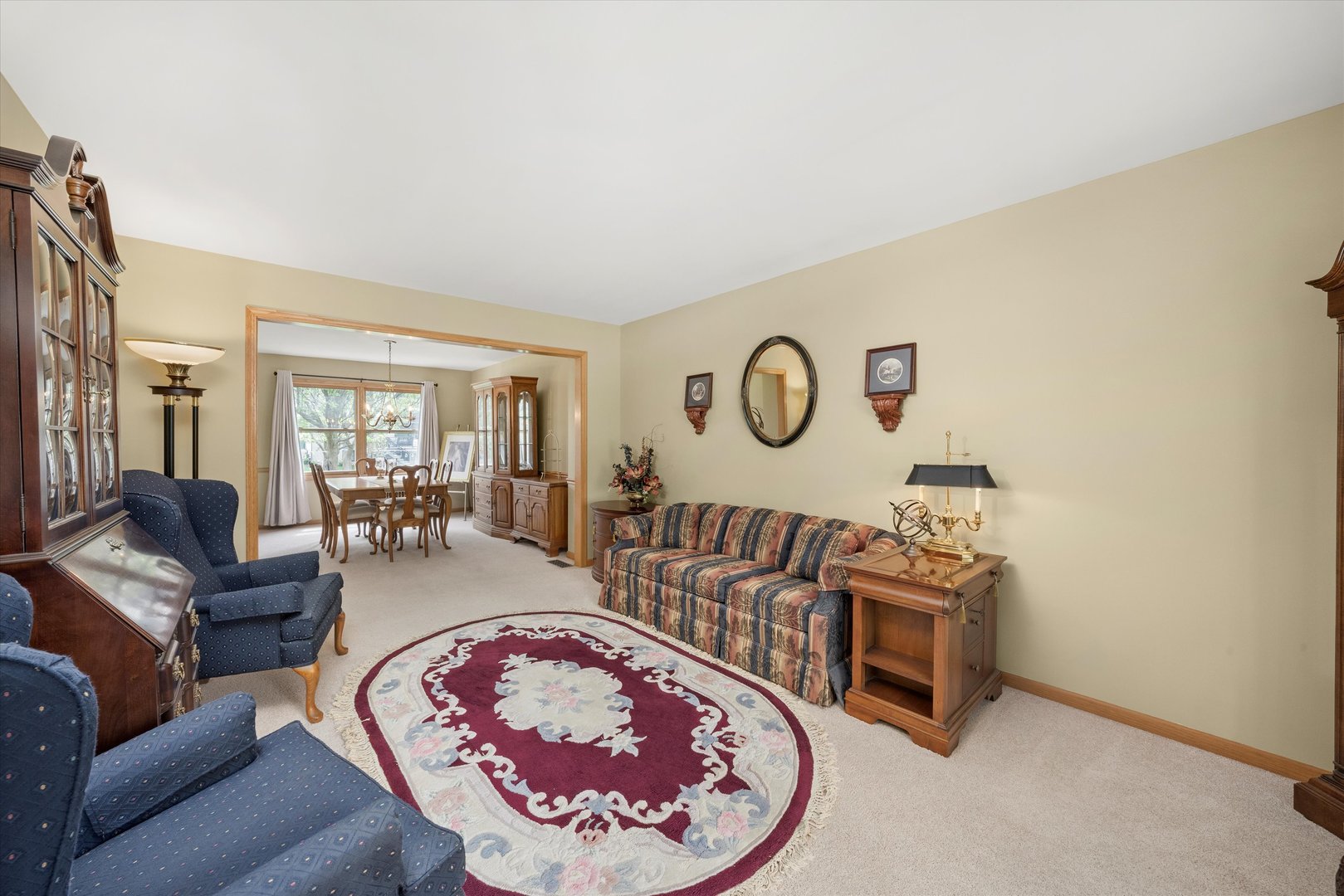 1240 Country Lane