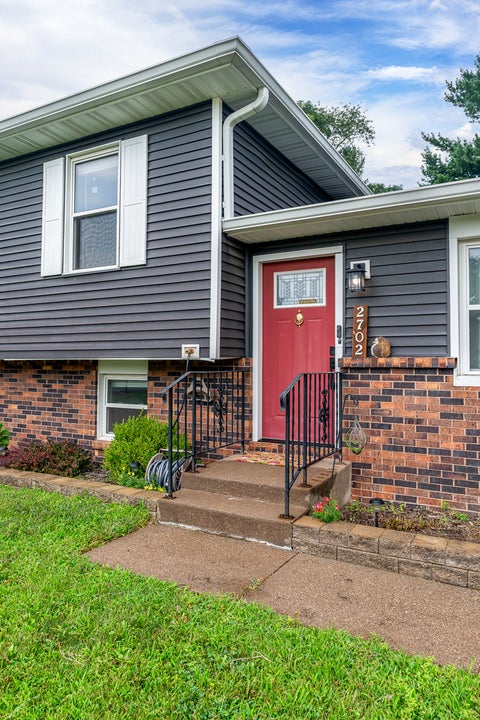 Tiny photo for 2702 W 46th Street, Davenport, IA 52806 (MLS # 12730154)