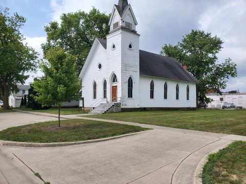 Photo of 116 N Main Street, Gilman, IL 60938 (MLS # 11623605)