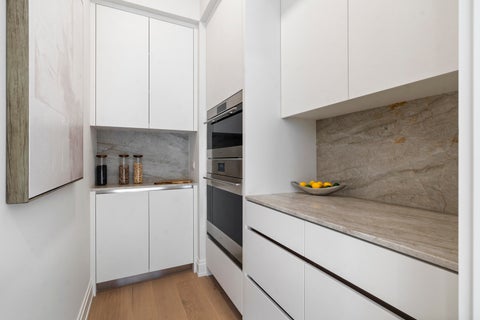 Tiny photo for 2333 N Cambridge Avenue #E, Chicago, IL 60614 (MLS # 12771590)