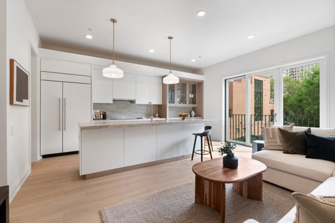 Tiny photo for 2333 N Cambridge Avenue #E, Chicago, IL 60614 (MLS # 12771590)