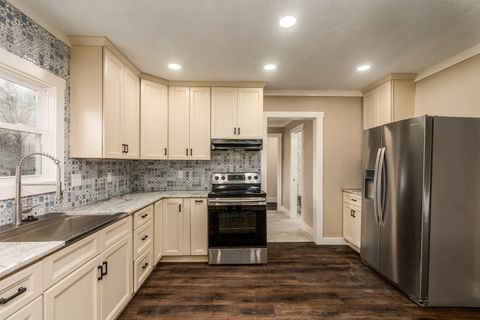 Tiny photo for 503 W Idaho Street, Carterville, IL 62918 (MLS # 12585561)