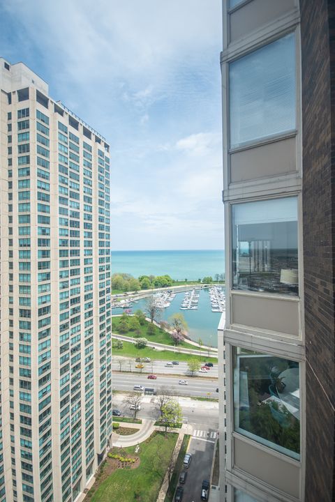 Tiny photo for 525 W Hawthorne Place #2706, Chicago, IL 60657 (MLS # 12615377)
