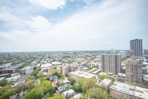 Tiny photo for 525 W Hawthorne Place #2706, Chicago, IL 60657 (MLS # 12615377)