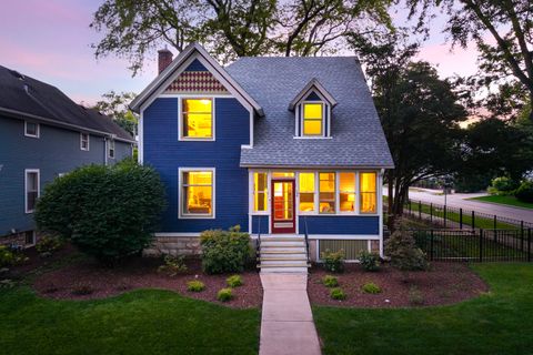 Tiny photo for 105 S Wright Street, Naperville, IL 60540 (MLS # 12481229)
