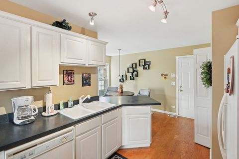 Tiny photo for 505 Citadel Circle, Westmont, IL 60559 (MLS # 12501424)