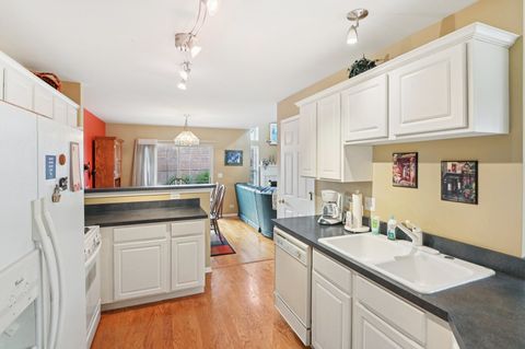 Tiny photo for 505 Citadel Circle, Westmont, IL 60559 (MLS # 12501424)
