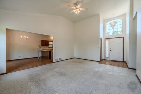 Tiny photo for 204 Magnolia Drive, North Aurora, IL 60542 (MLS # 12691334)