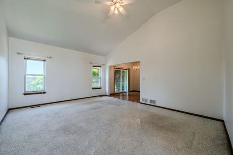Tiny photo for 204 Magnolia Drive, North Aurora, IL 60542 (MLS # 12691334)