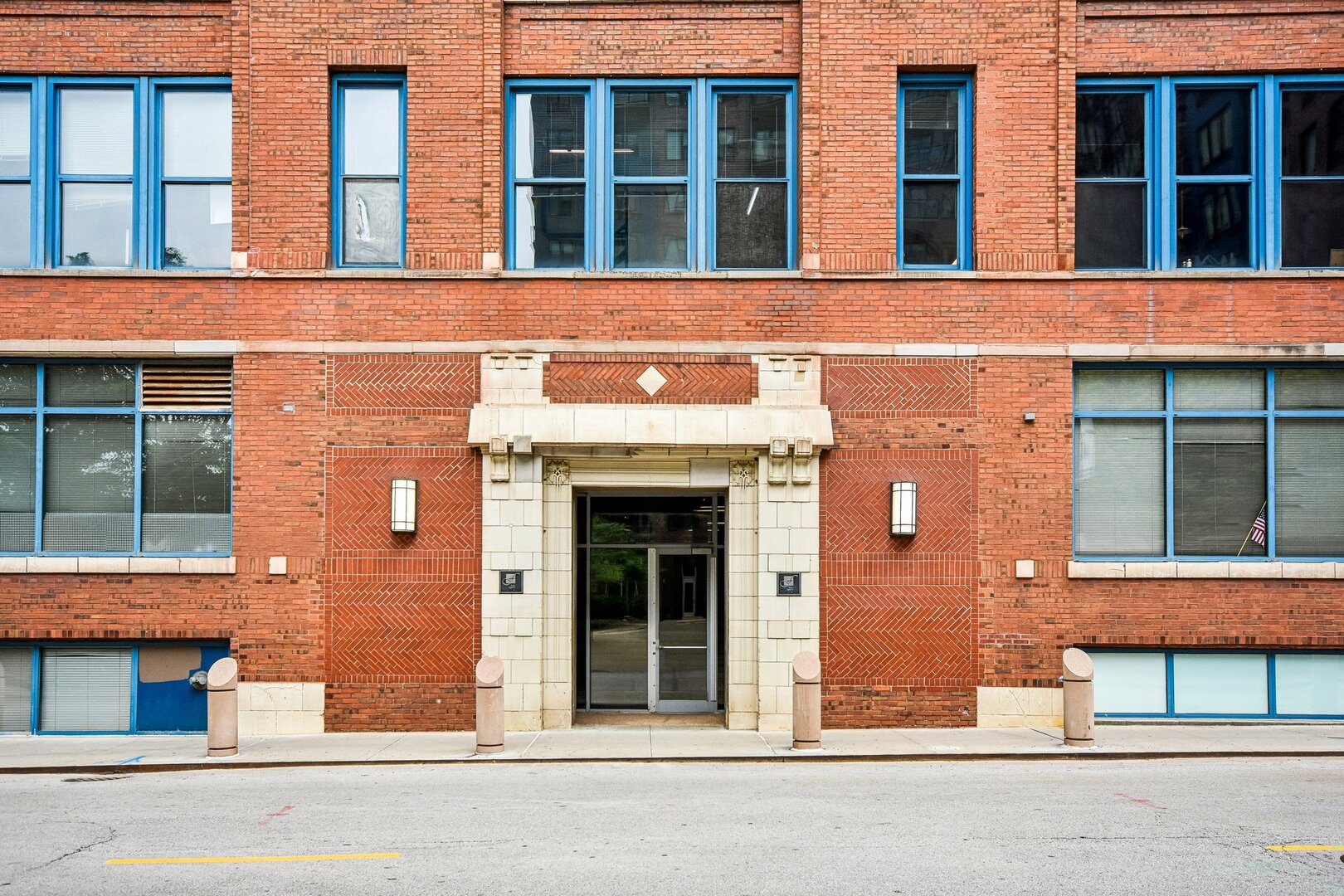 124 W Polk Street 705