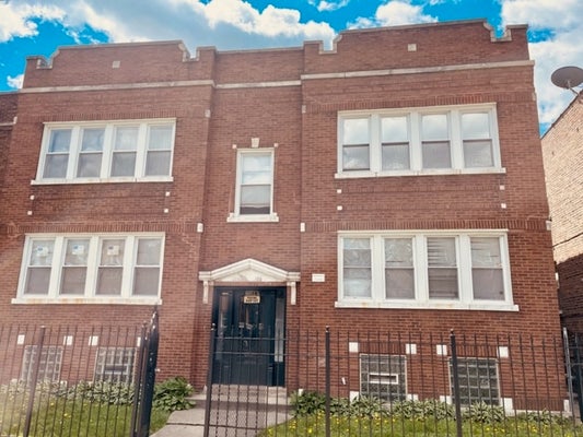 4853 W AUGUSTA BLVD # 2, CHICAGO, IL 60651 - Image 0a36d036ca32dcf63e6e553b3fb4bd95/1944048840