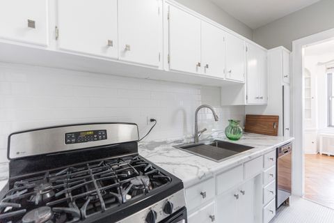 Tiny photo for 2000 N Lincoln Park West Parkway #607, Chicago, IL 60614 (MLS # 12513630)