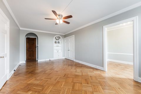 Tiny photo for 2000 N Lincoln Park West Parkway #607, Chicago, IL 60614 (MLS # 12513630)
