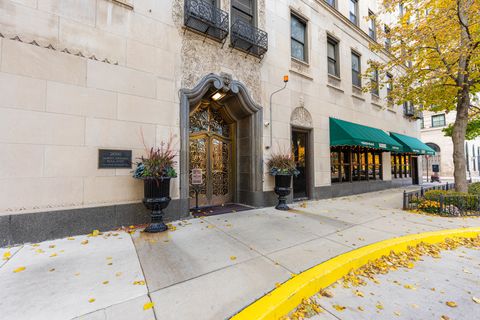 Tiny photo for 2000 N Lincoln Park West Parkway #607, Chicago, IL 60614 (MLS # 12513630)