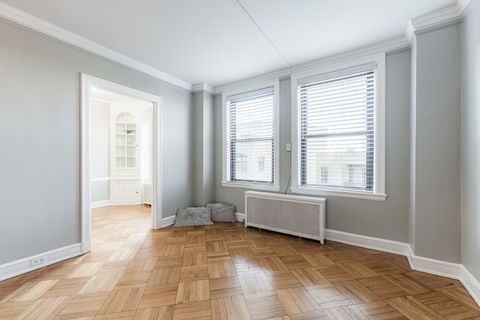 Tiny photo for 2000 N Lincoln Park West Parkway #607, Chicago, IL 60614 (MLS # 12513630)