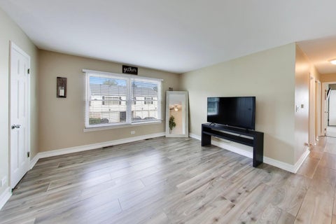 Tiny photo for 758 Moore Drive #758, Elk Grove Village, IL 60007 (MLS # 12769523)