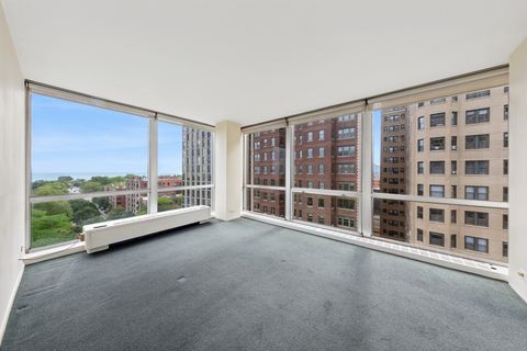 Tiny photo for 2400 N Lakeview Avenue #1106, Chicago, IL 60614 (MLS # 12493060)