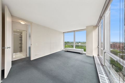 Tiny photo for 2400 N Lakeview Avenue #1106, Chicago, IL 60614 (MLS # 12493060)