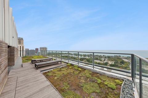 Tiny photo for 2400 N Lakeview Avenue #1106, Chicago, IL 60614 (MLS # 12493060)