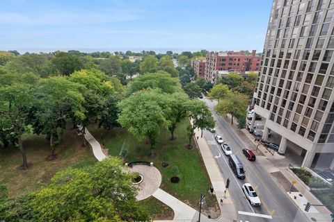 Tiny photo for 2400 N Lakeview Avenue #1106, Chicago, IL 60614 (MLS # 12493060)