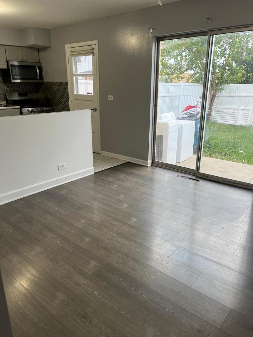 952 N Virginia Lane