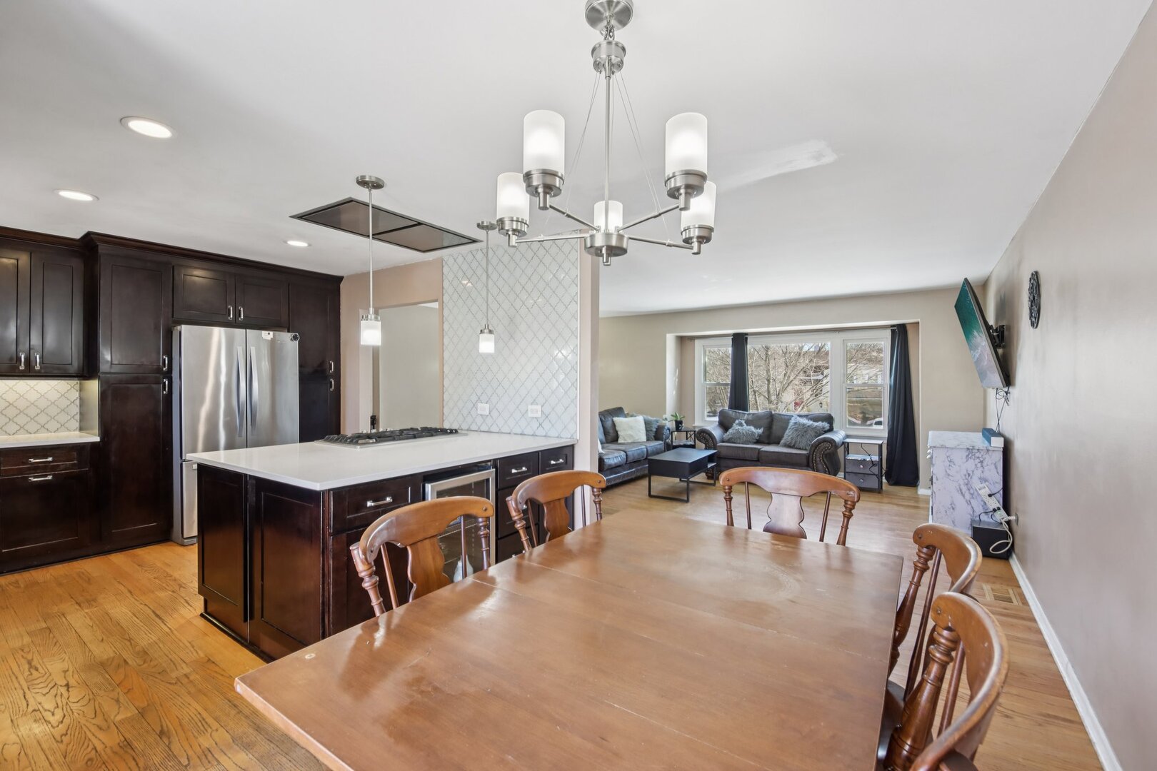 7290 Gladiola Avenue