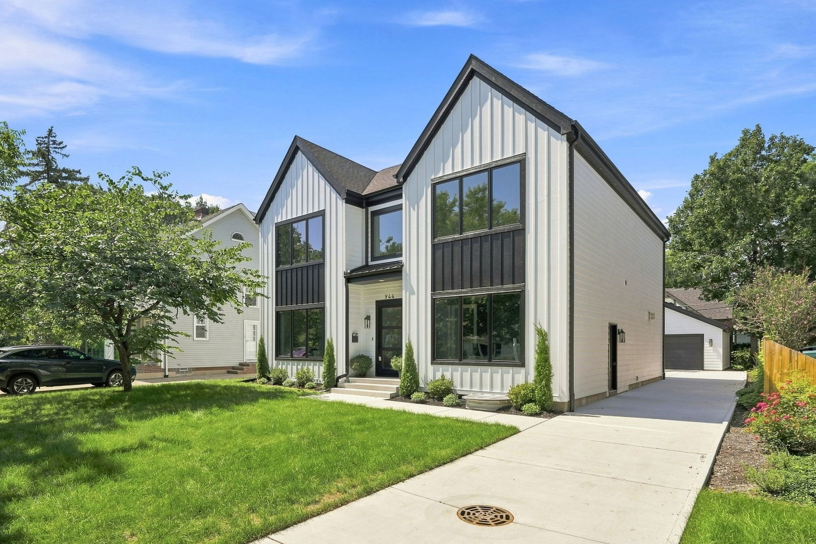 944 Rosemary Terrace