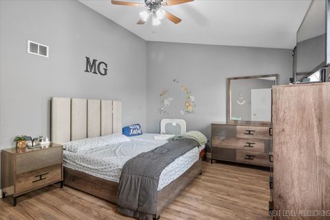 Tiny photo for 126 Pinehurst Drive, Mundelein, IL 60060 (MLS # 12470835)