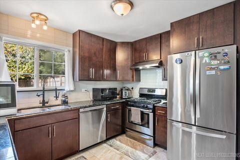 Tiny photo for 126 Pinehurst Drive, Mundelein, IL 60060 (MLS # 12470835)