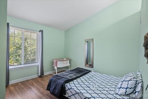 Tiny photo for 126 Pinehurst Drive, Mundelein, IL 60060 (MLS # 12470835)