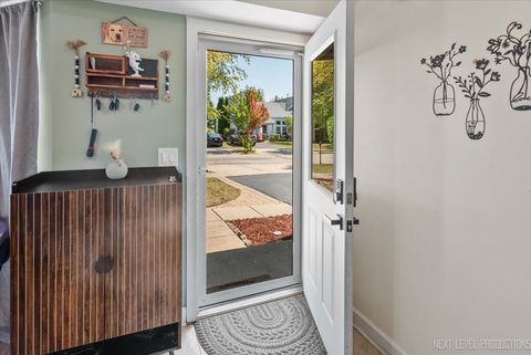Tiny photo for 126 Pinehurst Drive, Mundelein, IL 60060 (MLS # 12470835)