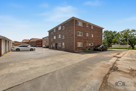 Tiny photo for 8148 169th Street #3E, Tinley Park, IL 60477 (MLS # 12702899)