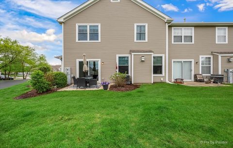 Tiny photo for North Aurora, IL 60542 (MLS # 12621742)