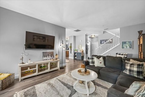 Tiny photo for North Aurora, IL 60542 (MLS # 12621742)
