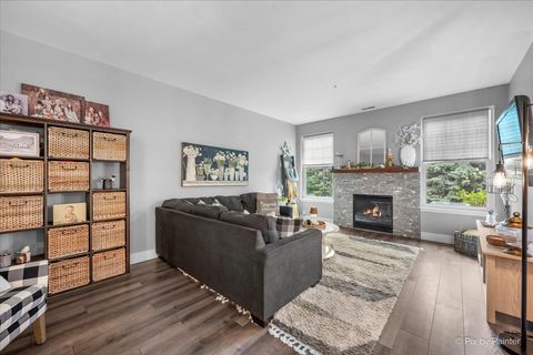 Tiny photo for North Aurora, IL 60542 (MLS # 12621742)