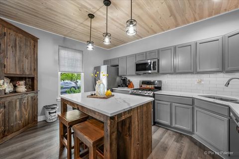 Tiny photo for North Aurora, IL 60542 (MLS # 12621742)