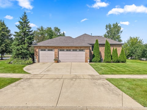 Tiny photo for 12991 Mayfair Drive, Lemont, IL 60439 (MLS # 12747444)